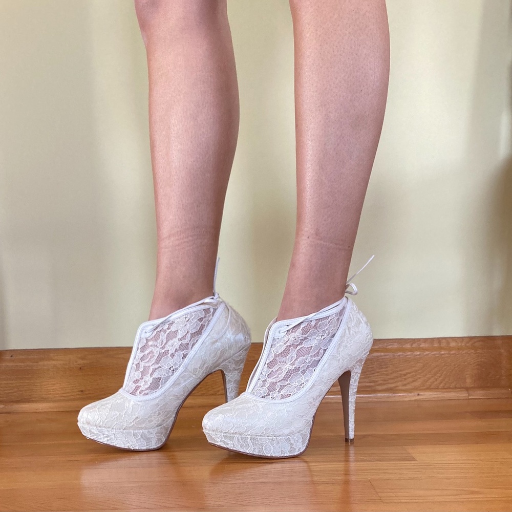 Ivory Lace Satin Pumps